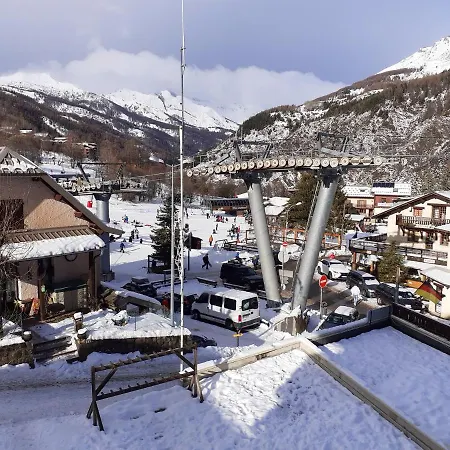 Avec Vue Sur La Montagne A 20 M² Balcon Apartment
